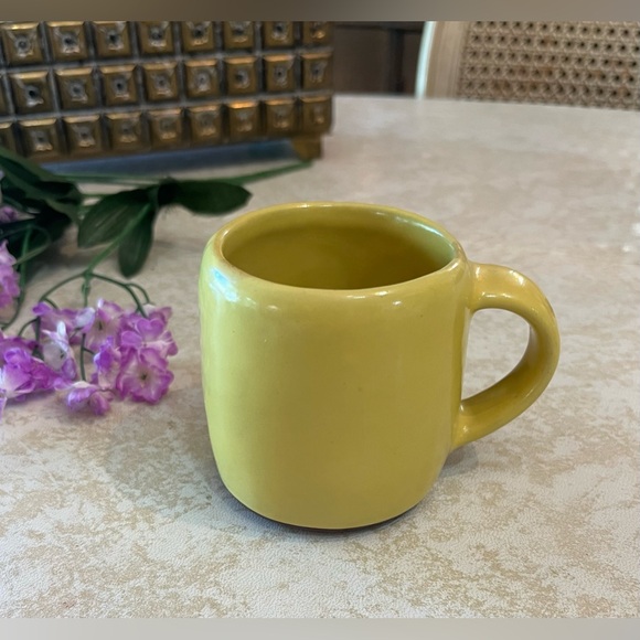 RARE Vintage Wellfleet Pottery Yellow Mug / Coffee Cup Handmade Cape Cod - Picture 1 of 11